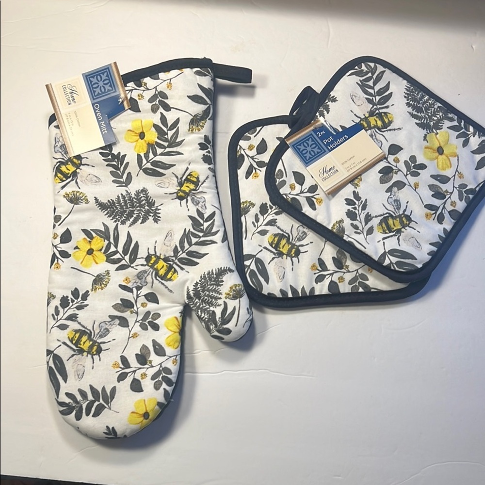 Floral Bee ๐ Oven Mitt and Pot Holder Set - Picture 13 of 16